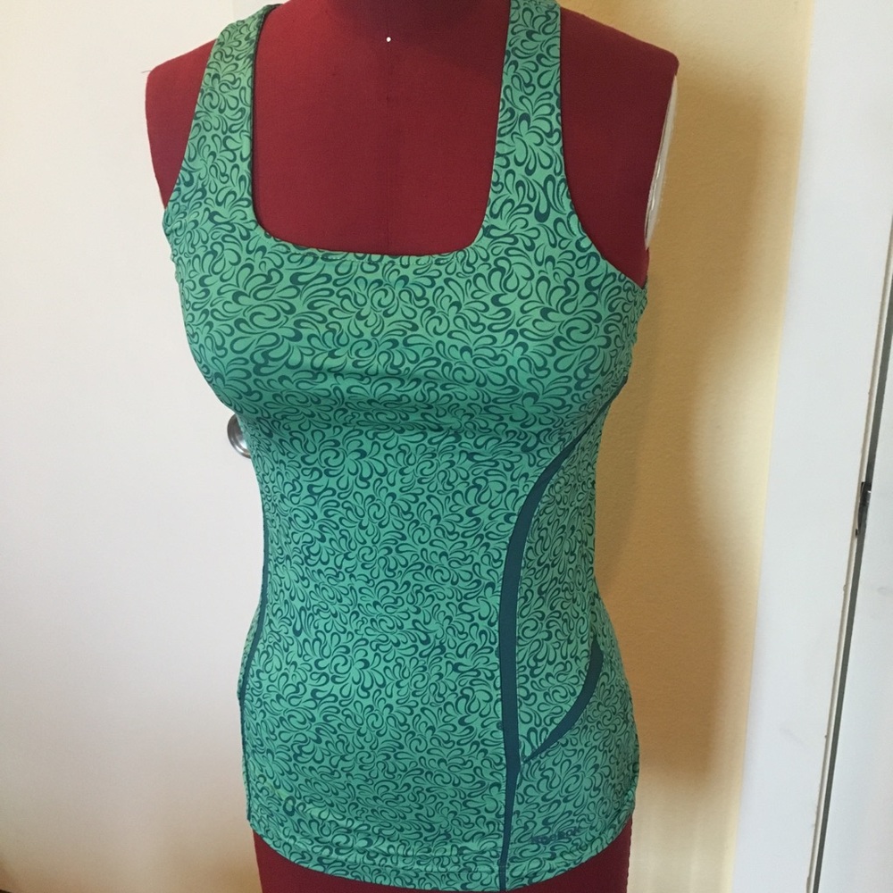 Reebok Small Athletic Tank Built in Bra